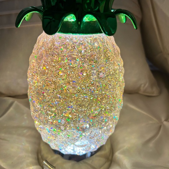 Bath & Body Works Pineapple Candle Holder - Picture 3 of 3